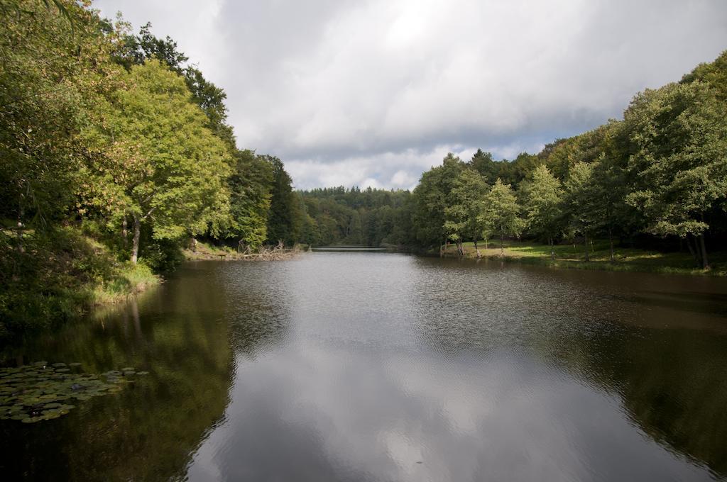 Hotel Les Ardillieres Du Pont D'Oye Habay-la-Neuve Zewnętrze zdjęcie